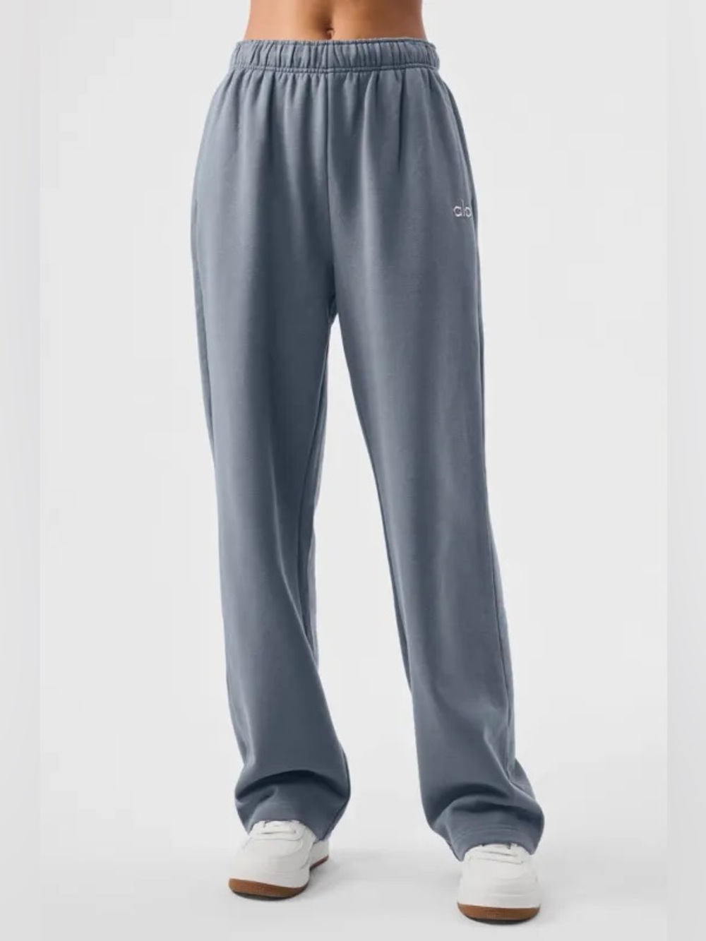 Alo Yoga Accolade Straight Leg Sweatpants in Color steel grey